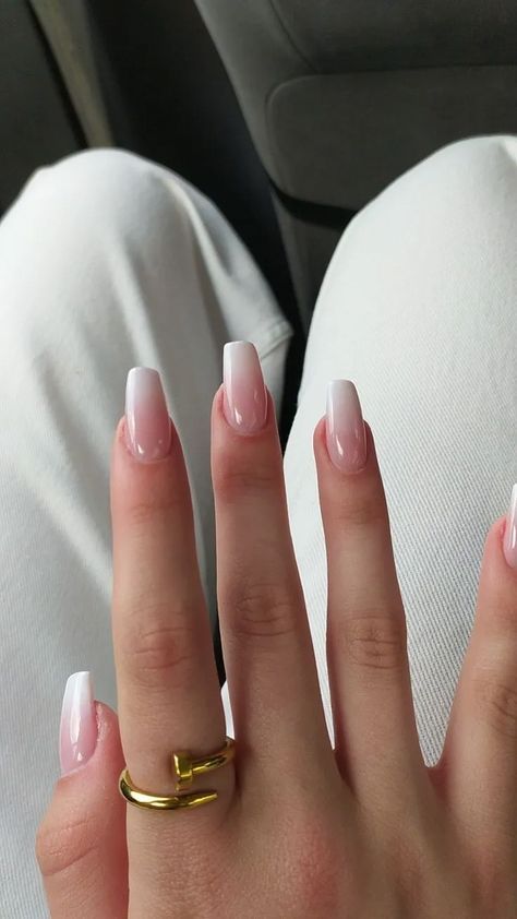 Permanent avec faux ongles